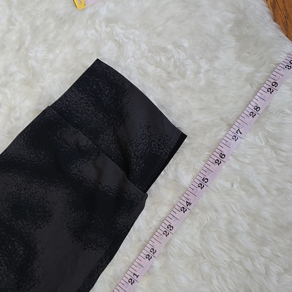 Under Armour Black/Grey Jogger Athletic Pants, Womens Small - Picture 7 of 9